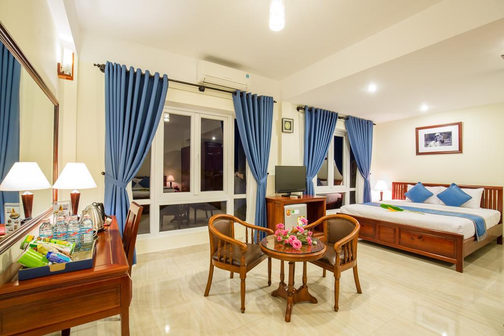 Prince Hotel Hoi An Exterior photo