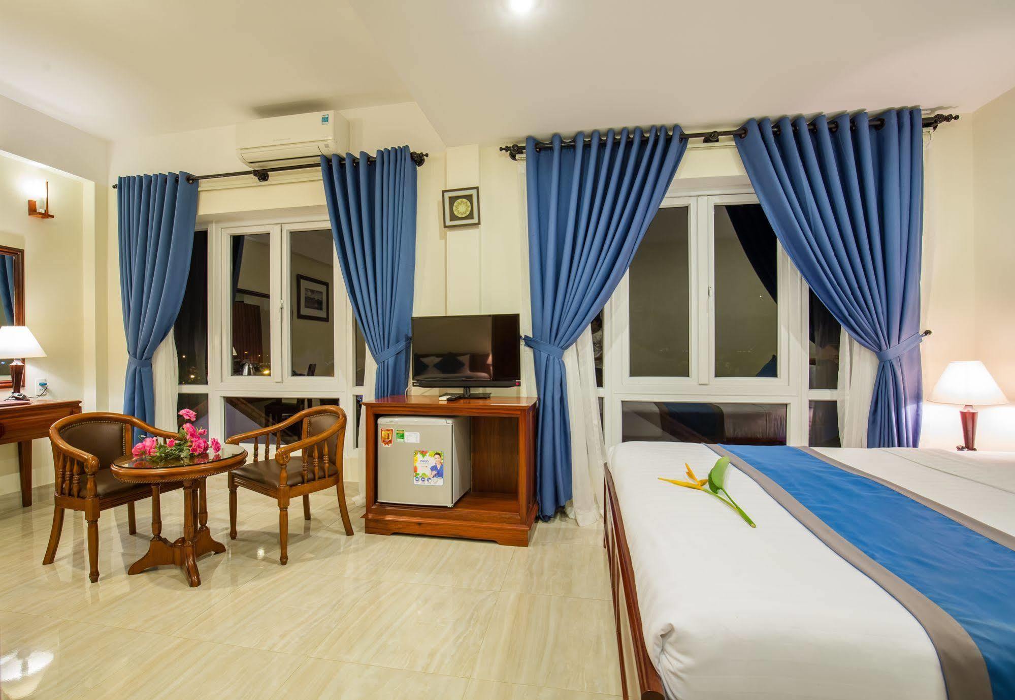 Prince Hotel Hoi An Exterior photo